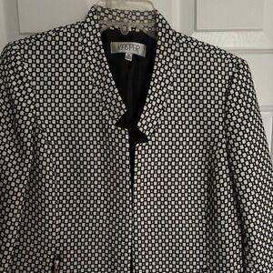 Kasper Black & White Geometric Pattern  3/4 Length Sleeves Size 10